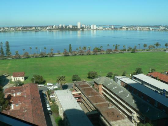 Affordable & Comfortable Apartment On Langley Park 珀斯 外观 照片